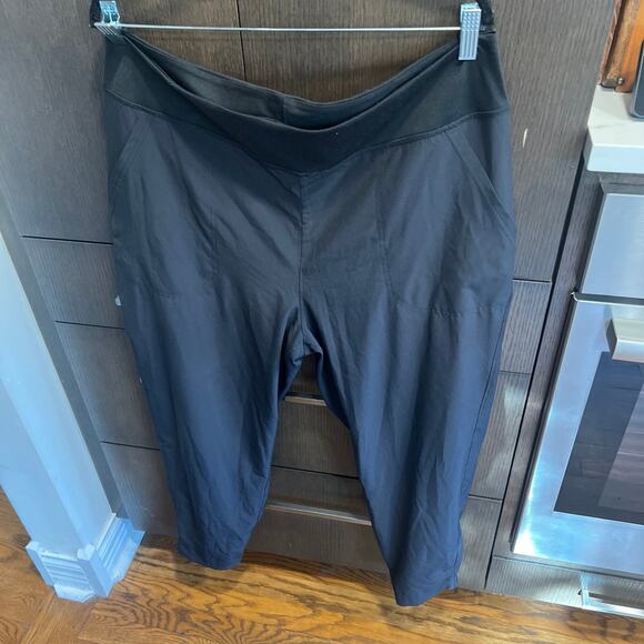 Patagonia black joggers women’s XL - Picture 1 of 4